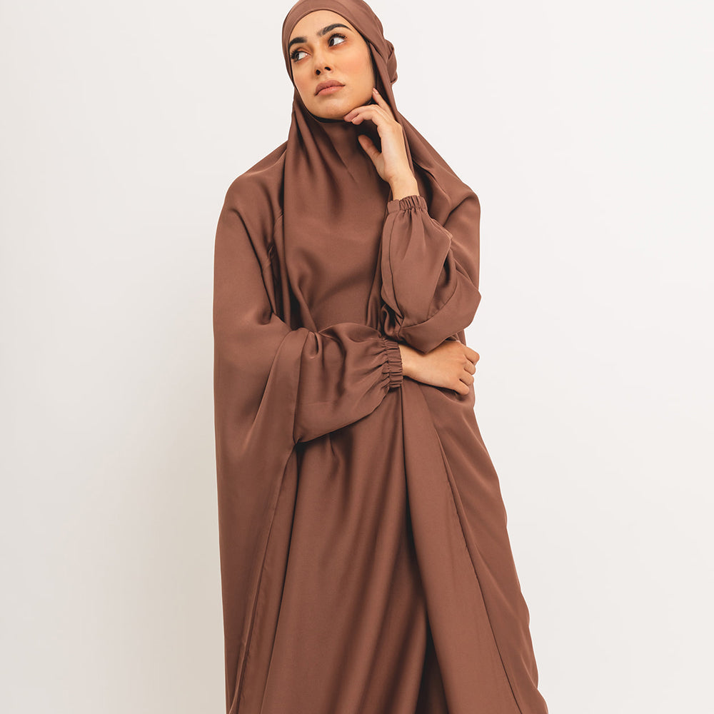 Khimar marrone classico con polsini elastici e laccio sul retro