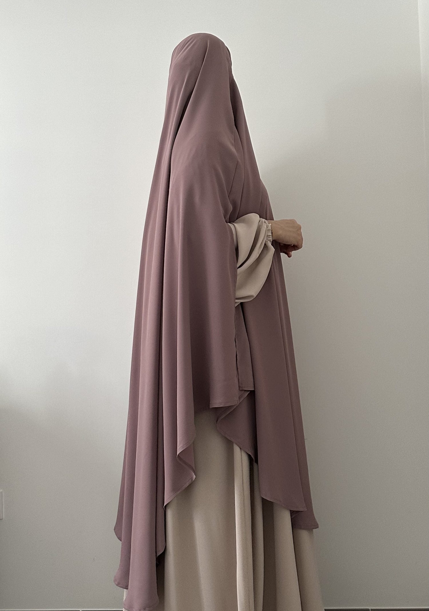 Maxi Khimar con spacchi in seta Medina